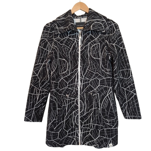 Tonia DeBellis Black White Abstract Print Jacket - Picture 5 of 14